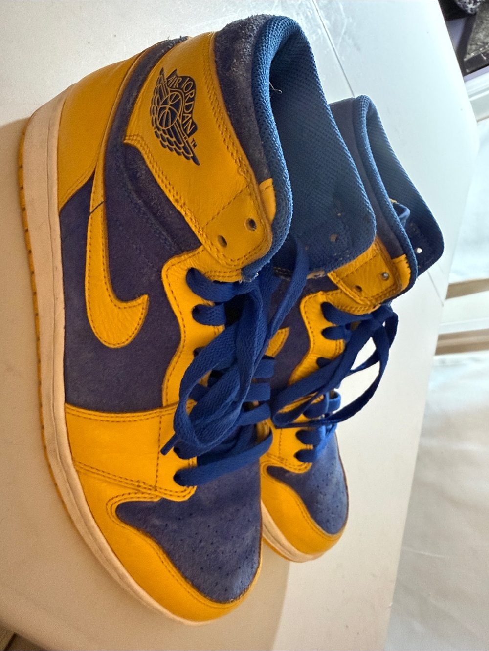 Nike Air Jordan 1 Retro Men’s High-Top Sneakers in Blue and Yellow 9.5